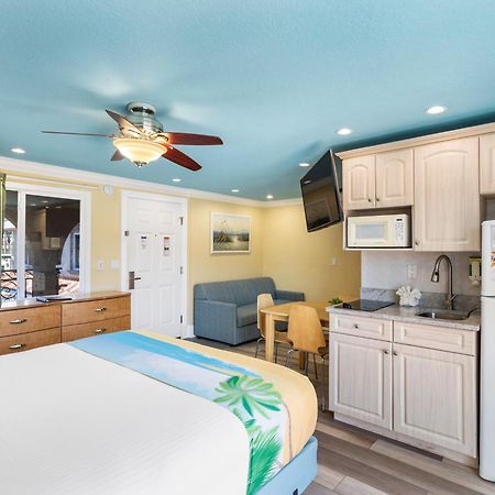 Bayview Plaza Waterfront Resort St. Pete Beach Zimmer foto