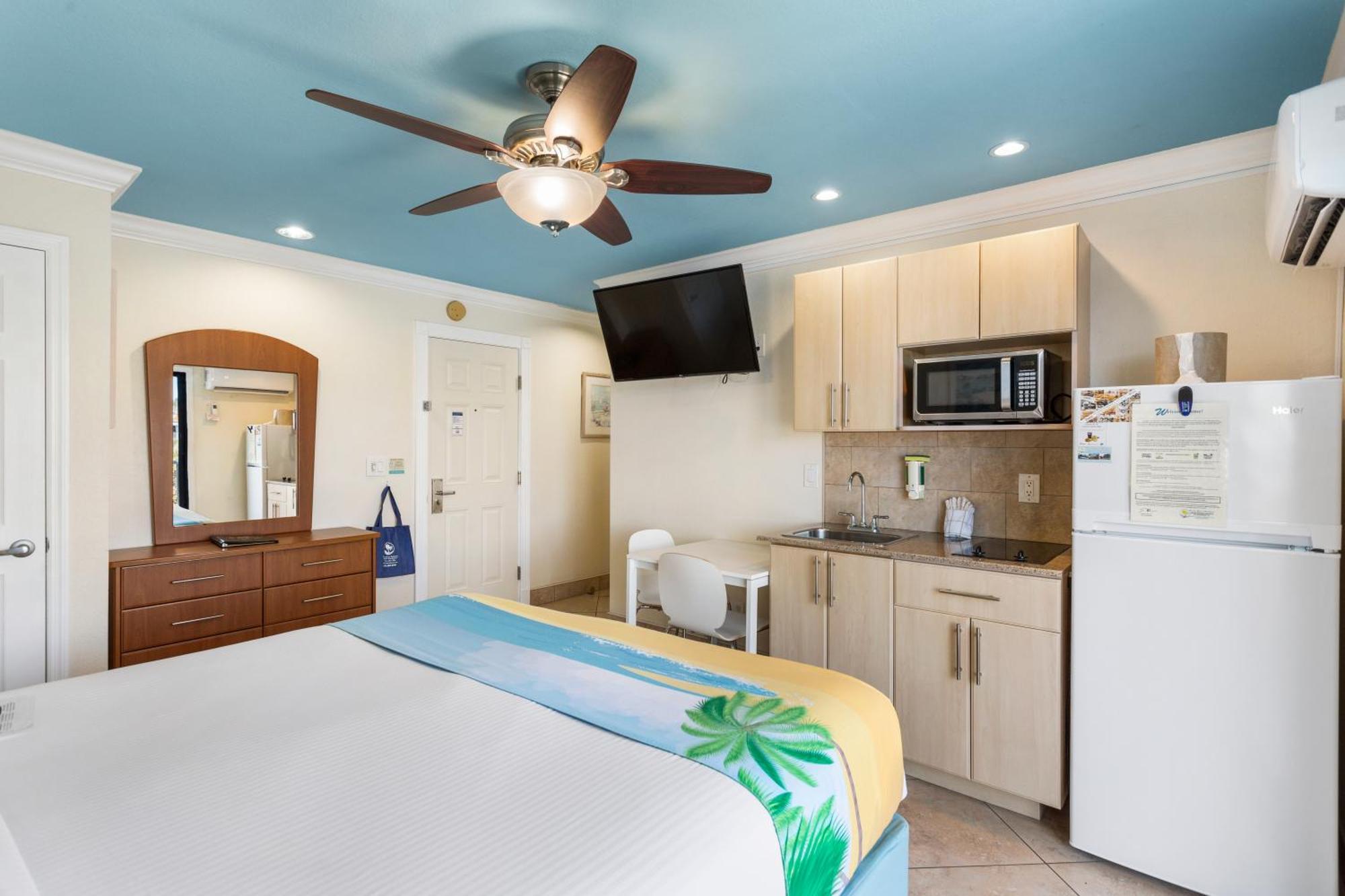 Bayview Plaza Waterfront Resort St. Pete Beach Zimmer foto
