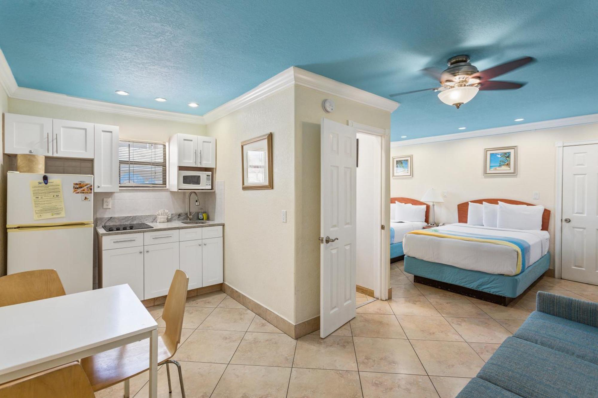 Bayview Plaza Waterfront Resort St. Pete Beach Zimmer foto