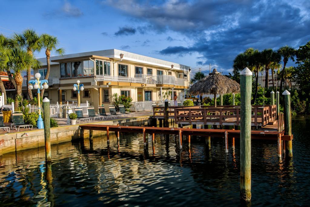 Bayview Plaza Waterfront Resort St. Pete Beach Exterior foto