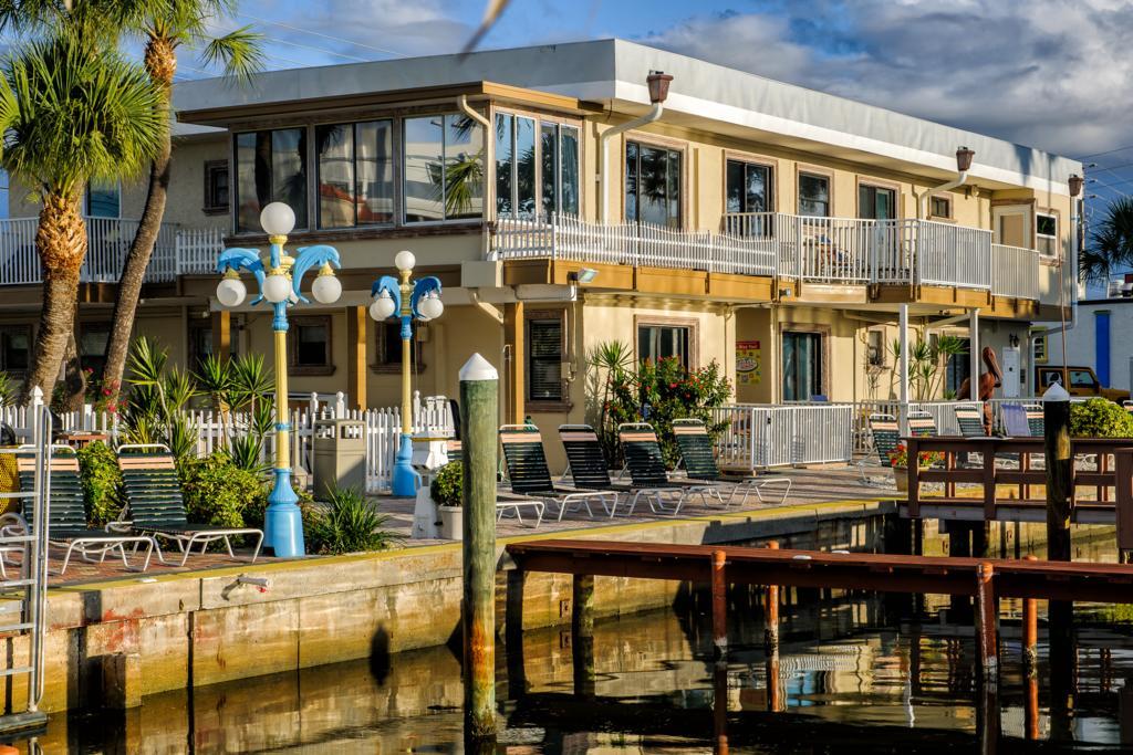 Bayview Plaza Waterfront Resort St. Pete Beach Exterior foto