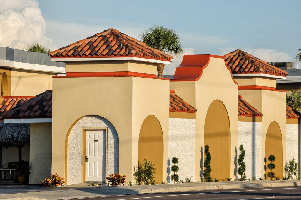 Bayview Plaza Waterfront Resort St. Pete Beach Exterior foto