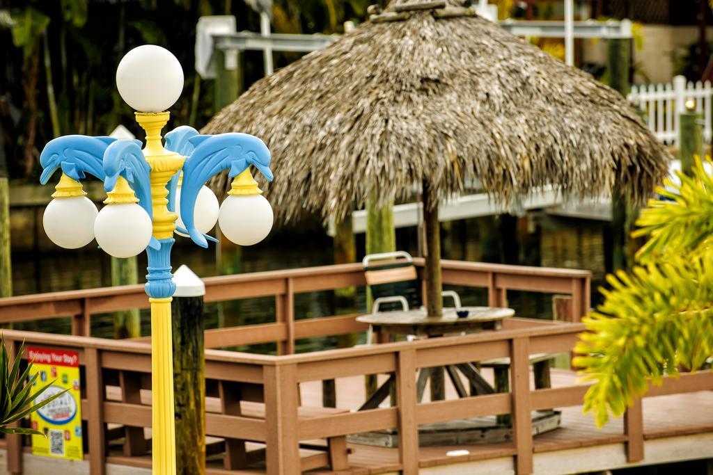 Bayview Plaza Waterfront Resort St. Pete Beach Exterior foto