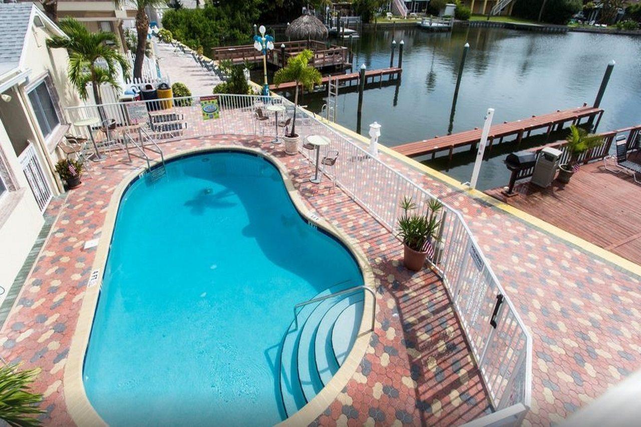 Bayview Plaza Waterfront Resort St. Pete Beach Exterior foto