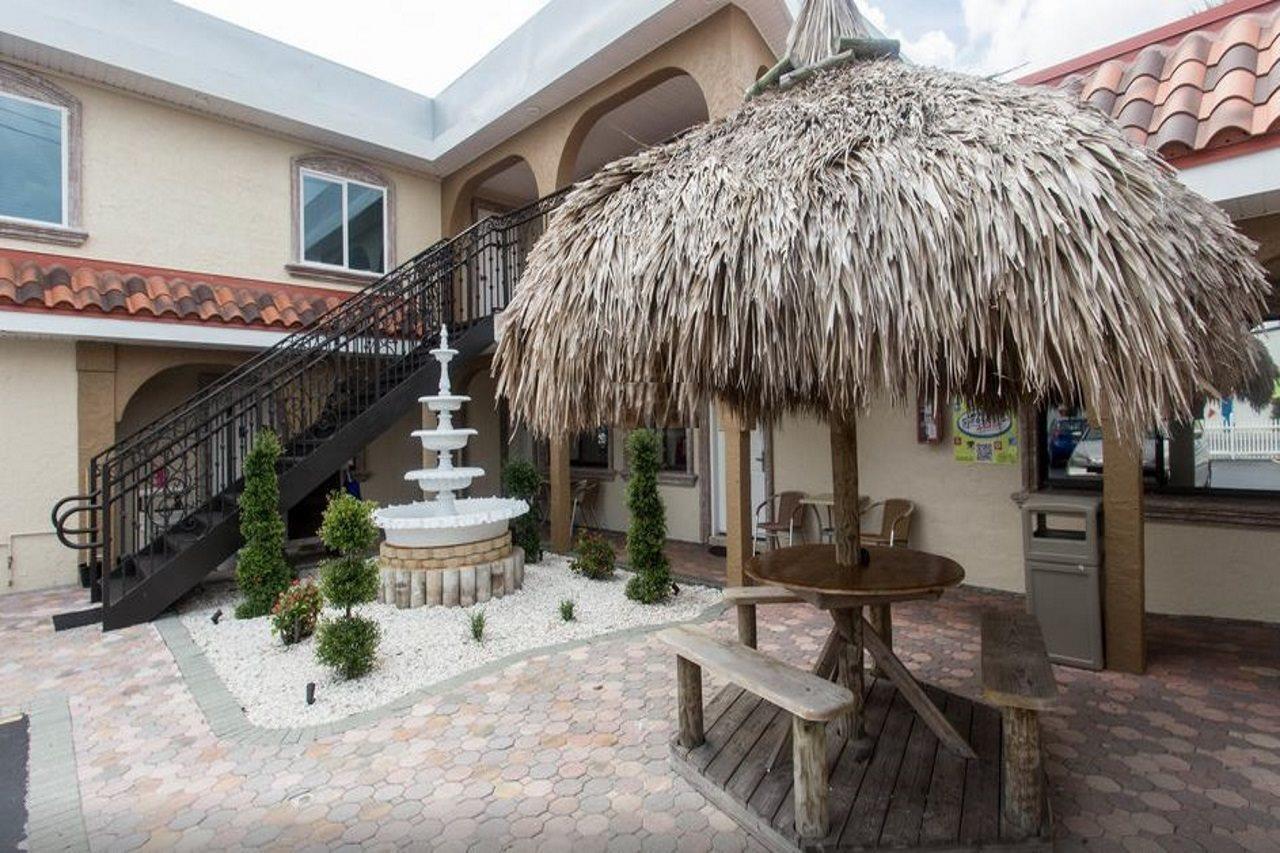 Bayview Plaza Waterfront Resort St. Pete Beach Exterior foto
