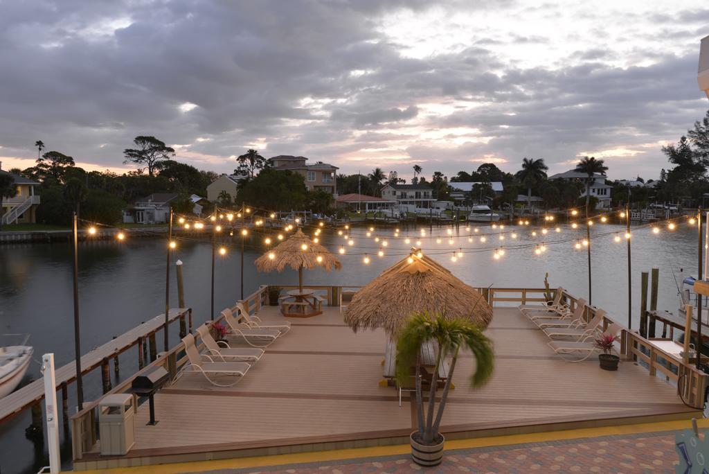 Bayview Plaza Waterfront Resort St. Pete Beach Exterior foto