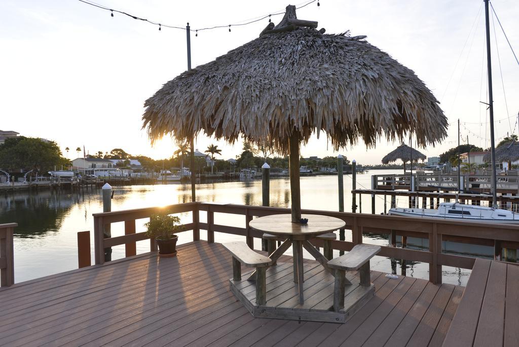 Bayview Plaza Waterfront Resort St. Pete Beach Exterior foto