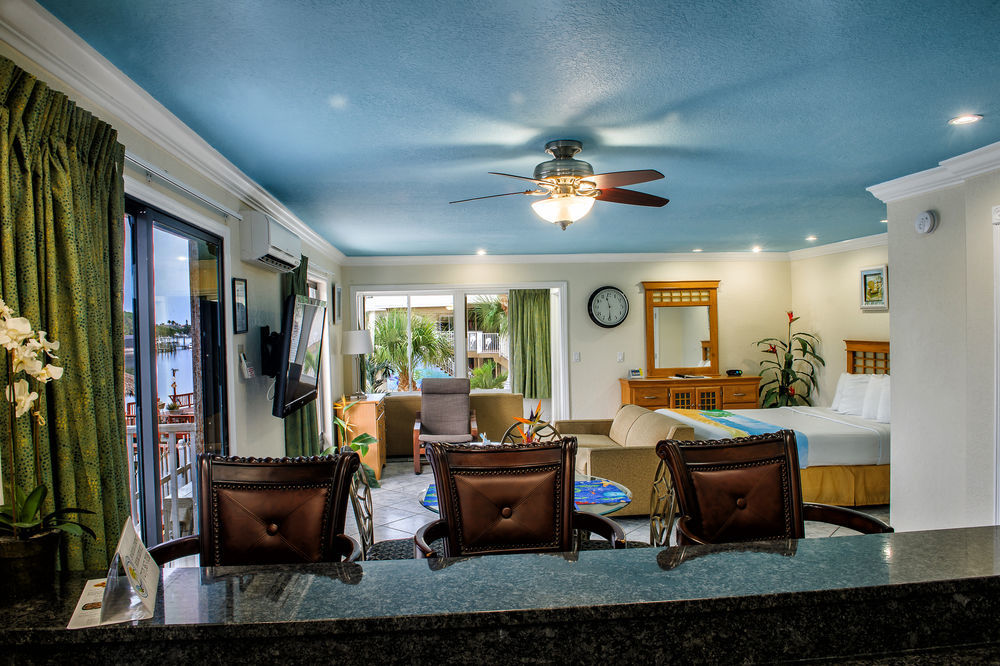 Bayview Plaza Waterfront Resort St. Pete Beach Exterior foto