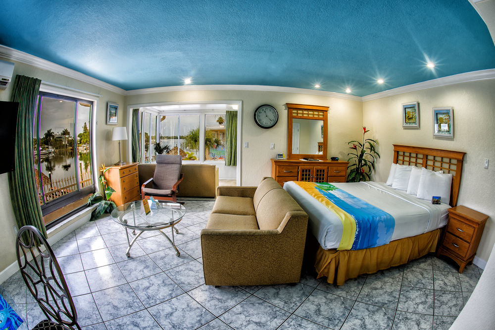 Bayview Plaza Waterfront Resort St. Pete Beach Exterior foto