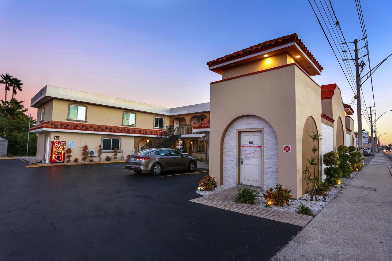Bayview Plaza Waterfront Resort St. Pete Beach Exterior foto