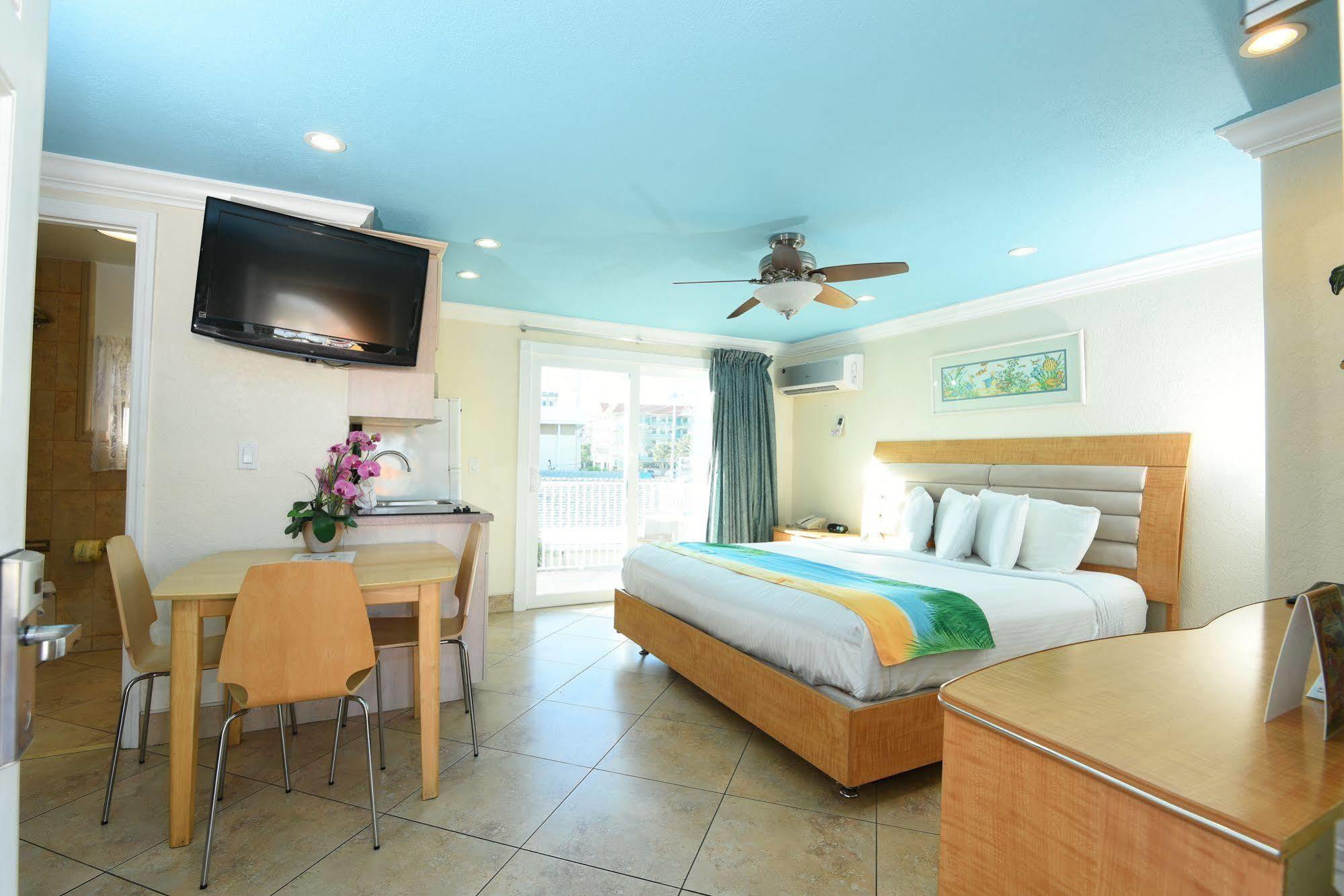 Bayview Plaza Waterfront Resort St. Pete Beach Exterior foto