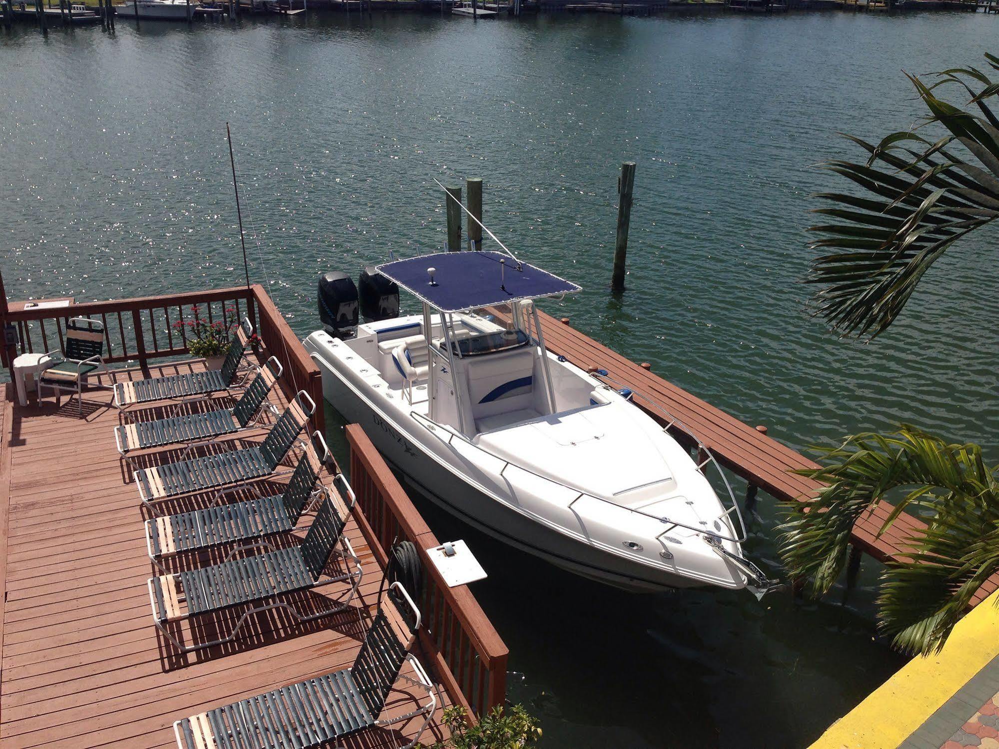 Bayview Plaza Waterfront Resort St. Pete Beach Exterior foto